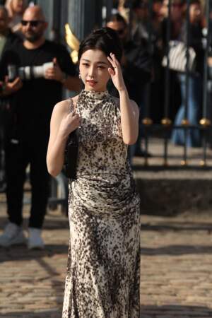 L'actrice chinoise Esther Yu assiste au défilé Givenchy Womenswear printemps/été 2024, le 28 septembre 2023, à Paris. 