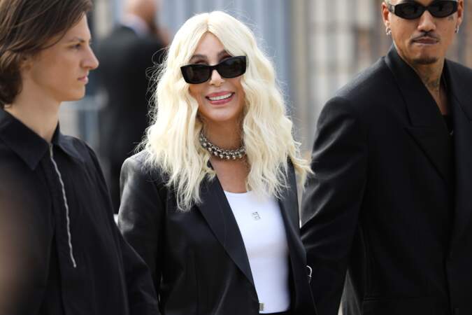 La chanteuse Cher assiste au défilé Givenchy Womenswear printemps/été 2024, le 28 septembre 2023, à Paris. 