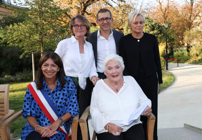 Anne Hidalgo, maire de Paris, Claude Chirac, Dany Boon, Muriel Robin et Line Renaud.