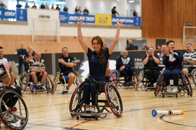 Kate Middleton marque un essai lors de son entrainement de rugby-fauteuil