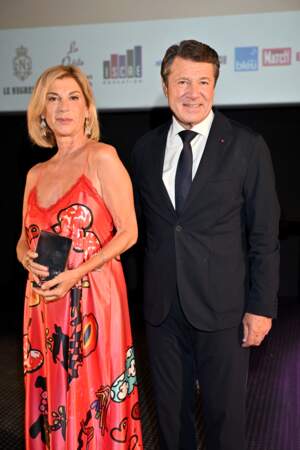 Cérémonie de clôture de la 5ème édition du festival Cinéroman à Nice : Michèle Laroque (prix Romain Gary) et Christian Estrosi, le maire de Nice.