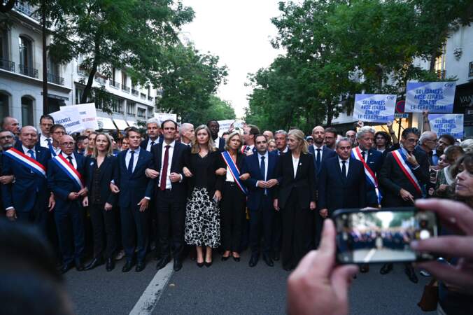 Manuel Valls, Yaël Braun-Pivet ou encore Valérie Pécresse étaient présents lors de ce rassemblement en soutien à Israël.
