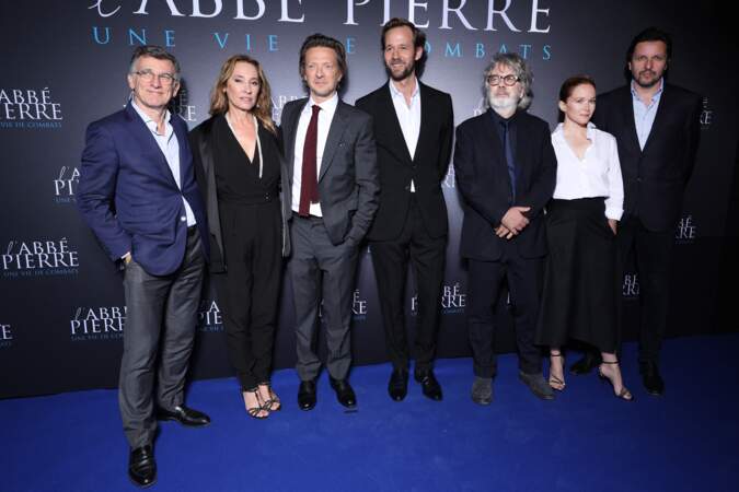 Le 10 octobre 2023, plusieurs célébrités ont assisté à l'avant-première du film L'Abbé Pierre, Une vie de combats au cinéma UGC Normandie à Paris.