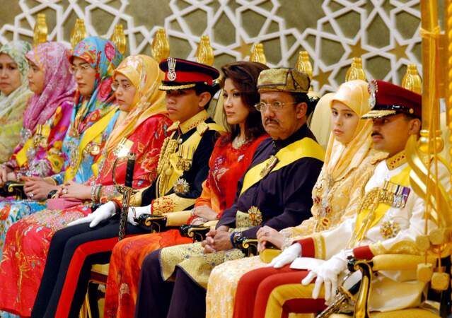Le sultan de Brunei et plusieurs membres de sa famille