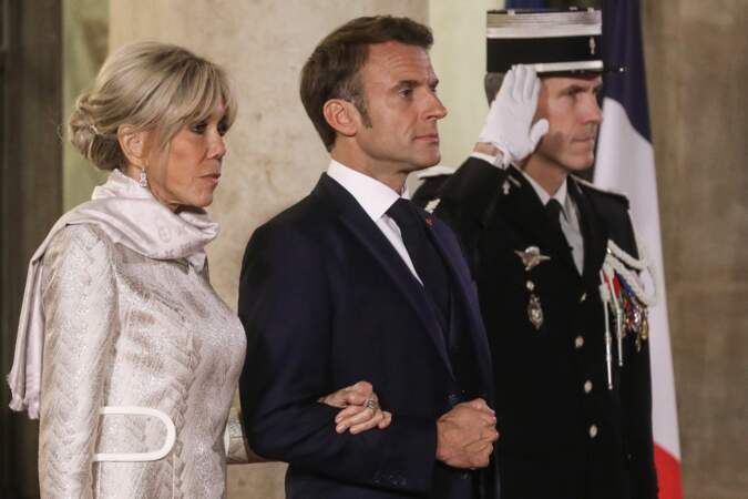 Le Président français, Emmannuel Macron et la Première Dame, Brigitte Macron, ont reçu à l'Elysée Ukhnaagiin Khürelsükh, le Président de la Mongolie et sa femme Bolortsetseg le 12 octobre 2023. 