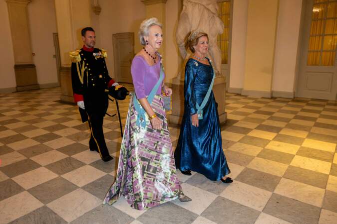 Dîner de gala du 18e anniversaire du prince Christian : la princesse Benedikte du Danemark et la reine Anne-Sophie de Grèce.