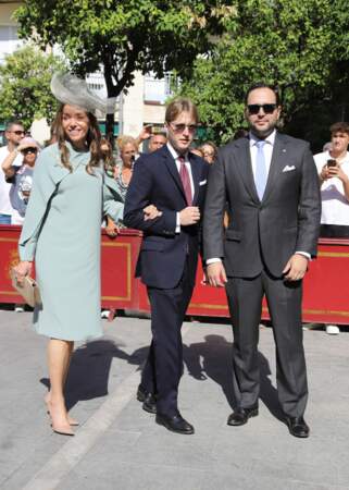 La princesse Miriam de Jordanie au bras de son fils cadet, le prince Beltram de Bulgarie sont présents pour assister au mariage de la princesse Victoria Elisabeth de Hohenlohe-Langenburg et Maxime Corneille