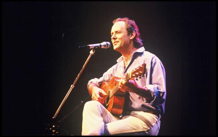 Après quelques années de traversée du désert durant lesquelles il compose pour Julien Clerc, après l'accueil mitigé de ses précédents albums, il obtient un nouveau succès en 1987, avec Né quelque part, suivi par l'album incluant ce dernier titre ainsi qu'une reprise qu'il popularise : Ambalaba, une chanson de Claudio Veeraragoo. 