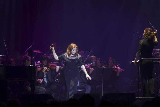 Isabelle Boulay en concert en hommage au 60ème anniversaire de la disparition d'Edith Piaf à la Seine Musicale à Boulogne-Billancourt