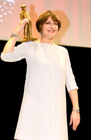 En 2006, elle remporte le prix Raimu de la comédienne. Elle a 66 ans