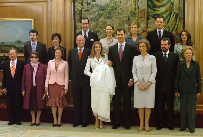 Fille aînée de Felipe VI, roi d'Espagne, et de son épouse la reine Letizia, ainsi que petite-fille du roi Juan Carlos Ier et de la reine Sophie, elle est l'héritière du trône d'Espagne depuis le 19 juin 2014.