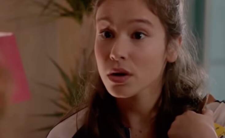 Léa Lopez joue Salomé Boissier, la petite sœur de Clem, fille de Jean-Paul et de Caroline. 