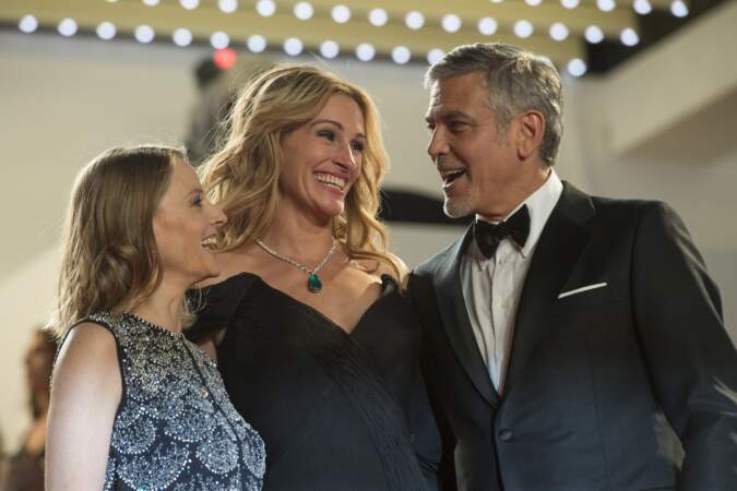 Au Festival de Cannes 2016, elle foule le tapis rouge pour la première fois dans sa carrière, présentant le film "Money Monster" de Jodie Foster, hors compétition, aux côtés de George Clooney.