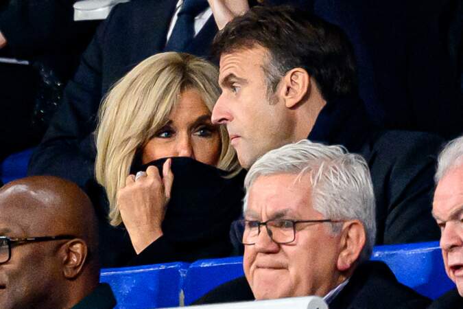 Emmanuel et Brigitte Macron au stade de France pour la finale de la Coupe du monde de rugby