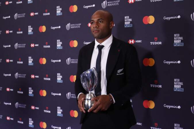Cérémonie des World Rugby Awards : Mark Tele’a remporte le prix de la Révélation masculine de l'année.