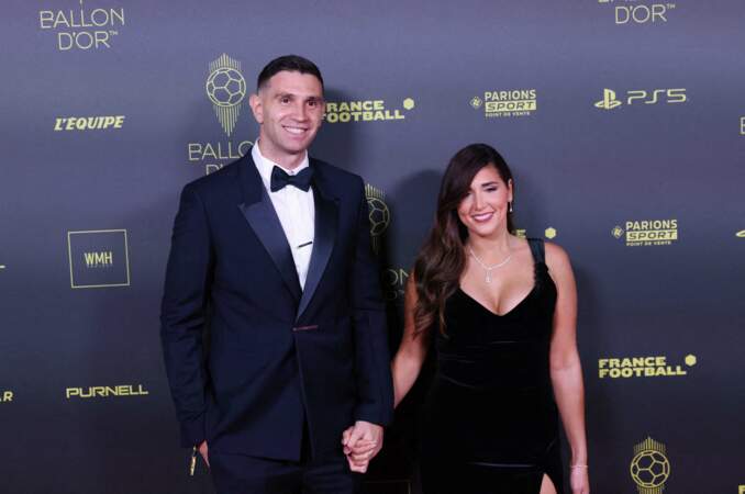 Ballon d'Or 2023 : Emiliano Martinez et Mandinha Martinez.