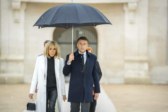 Emmanuel Macron et sa femme Brigitte à la Cité internationale de la langue française à Villers-Cotterêts, le 30 octobre 2023.