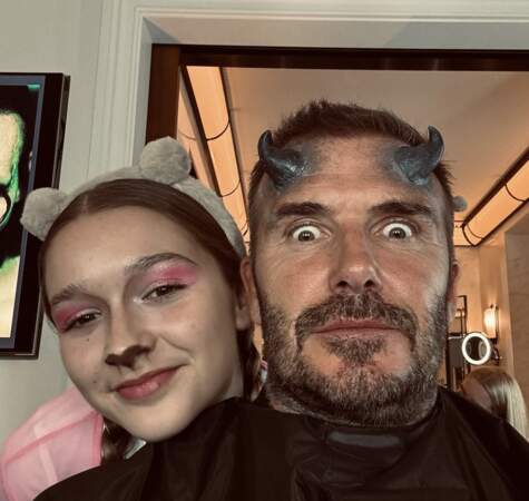 David Beckam et sa fille Harper Seven poste une jolie photo ensemble pour Halloween.