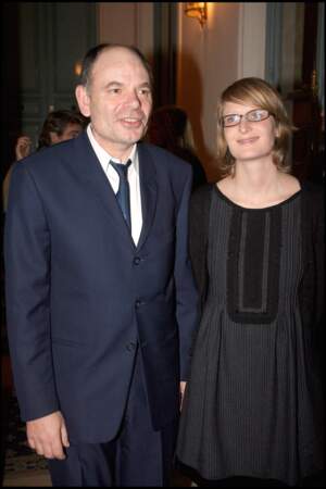 En 2009, il s'affiche aux côtés de la réalisatrice franco-suédoise Anna Novion qu'il épouse. Il a 56 ans