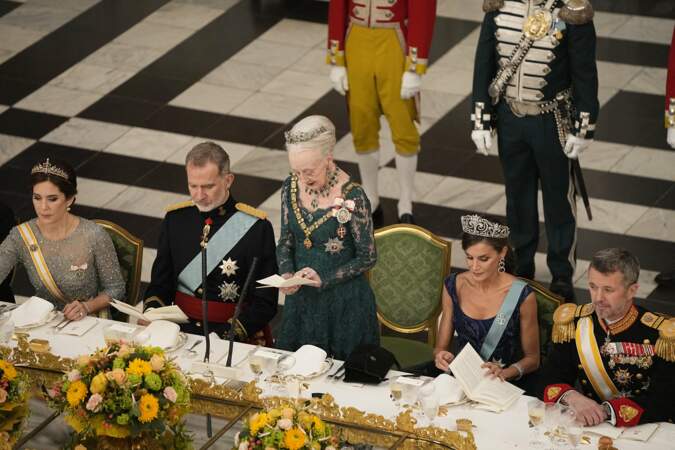 La reine Margrethe II donne un discours lors du banquet d'État en l'honneur des rois d'Espagne