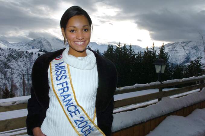 En janvier 2005, alors qu'elle est la Miss France en titre, elle fait partie du calendrier Pin-up de la télé, organisé par le magazine Télé 7 jours. Cindy posera à nouveau pour le calendrier en 2006.
