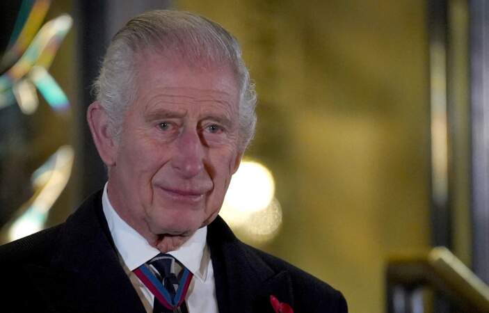 En marge du Royal British Legion Festival of Remembrance, le roi Charles III a dévoilé deux statues à l'effigie de la reine Elizabeth II et du prince Philip au Royal Albert Hall ce samedi 11 novembre