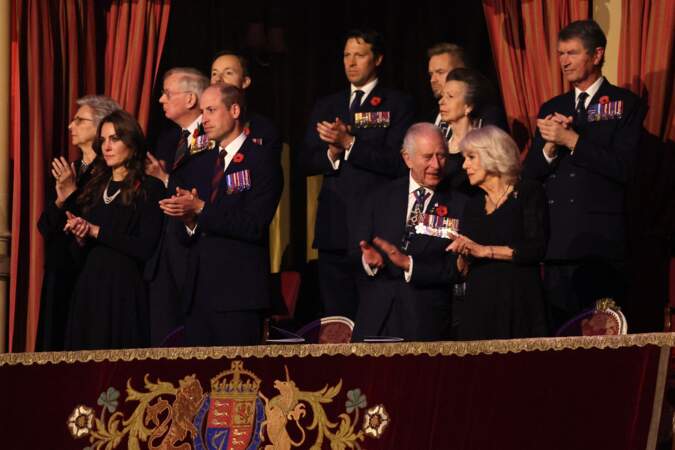 La famille royale assiste au Royal British Legion Festival of Remembrance au Royal Albert Hall à Londres