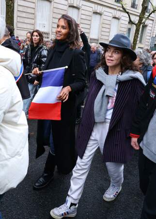 Marche pour la République et contre l'antisémitisme à Paris : Karine le Marchand et Sandra Sisley.