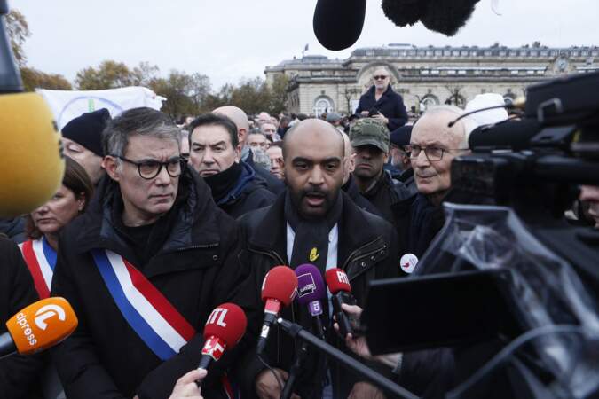 Marche pour la République et contre l'antisémitisme à Paris : Olivier Faure, Premier secrétaire du Parti socialiste, Dominique Sopo, président de SOS Racisme.