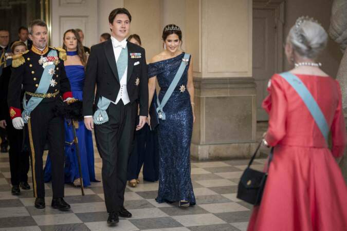 Le prince Christian et sa famille ont été reçus par la reine Margrethe II. 
