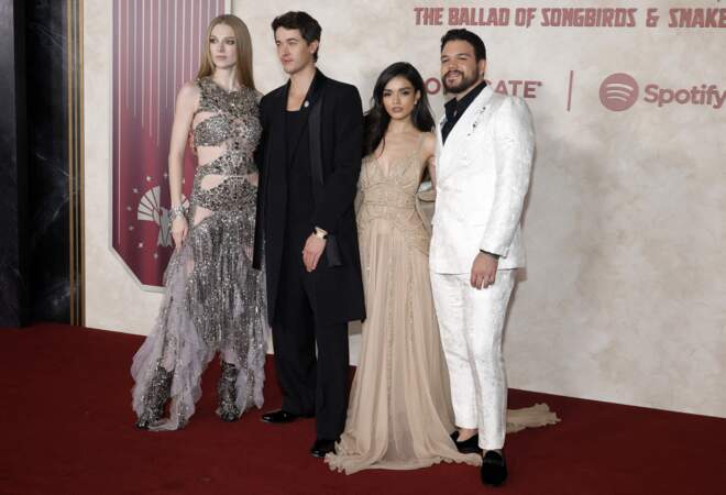 Hunter Schafer (Tigtis), Tom Blyth (Coriolanus), Rachel Zegler (Lucy), Josh Andrés Rivera (Sejanus), à la première de The Hunger Games 2023.