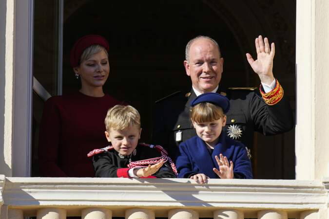 Albert II et Charlène de Monaco et leurs enfants Jacques et Gabriella