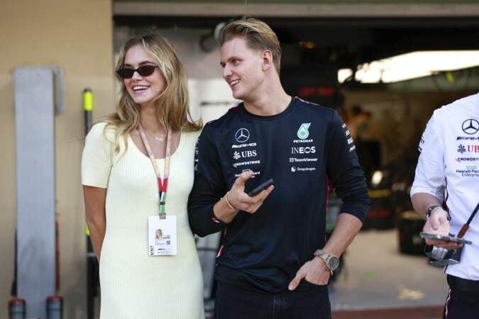 Le Grand Prix d'Abou Dabi : Mick Schumacher et sa petite amie Laila Hasanovic. 
