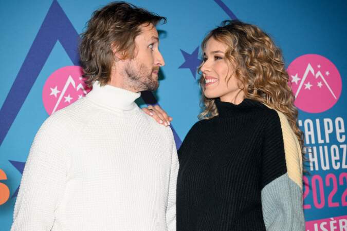 Elodie Fontan et Philippe Lacheau complices à la cérémonie d'ouverture du 25ème Festival International du Film de Comédie de L'Alpe d'Huez.