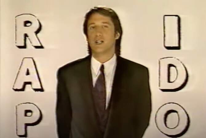  Dans la même période, il lance "Rapido", une émission de télévision innovante, d'abord sur TF1 puis sur Canal+, mettant en avant des performances live d'artistes et des interviews rapides.