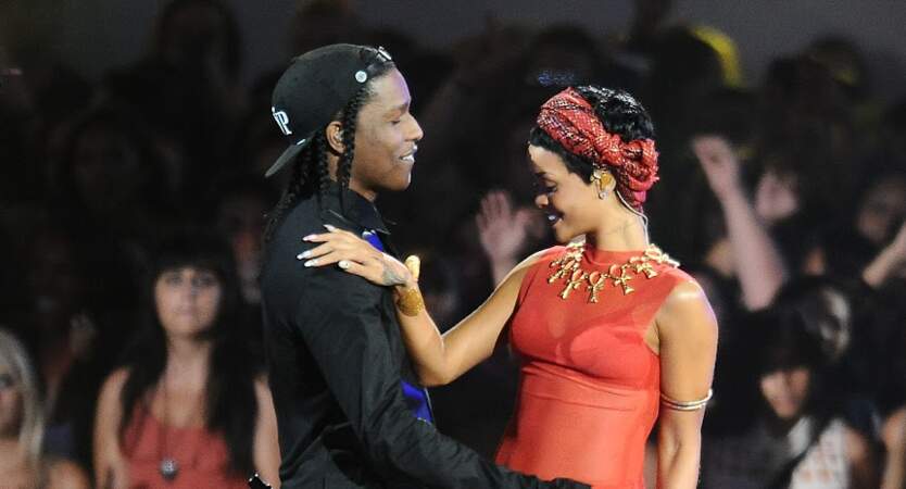 En 2012, à Los Angeles, bien des années avant d'être en couple, Rihanna et ASAP Rocky collaborent sur le titre Cockiness. Les deux artistes sont d'ailleurs très complices sur la scène des MTV Video Music Awards