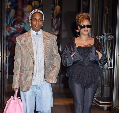 Rihanna et ASAP Rocky devant le restaurant Carbone en 2023