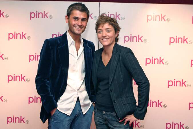 En 2005, il continue son association avec Mary Labory sur Pink TV. 