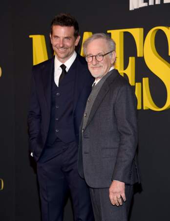 Bradley Cooper et Steven Spielberg lors de la projection spéciale du film Maestro au Musée du cinéma à Los Angeles