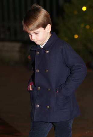 Mais aussi du prince Louis de Galles, habillé chaudement pour l'occasion