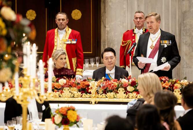 Banquet d'État : la reine Maxima, le président de la République de Corée Yoon Suk Yeol et le roi Willem-Alexander.