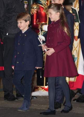 Le prince Louis de Galles, la princesse Charlotte de Galles partagent également un moment ensemble
