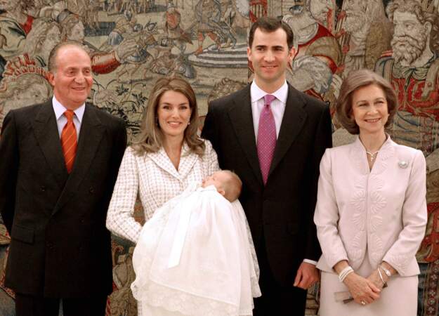 Le 31 octobre 2005, ils accueillent leur première fille Leonor de Borbón y Ortiz, princesse des Asturies, de Gérone et de Viane.