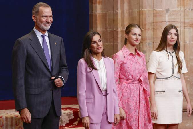La reine Letizia et le roi Felipe VI d’Espagne ont donc célébré leurs noces de Cretonne. 