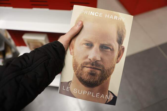 Le 10 janvier 2023, l'autobiographie du prince Harry, Le suppléant, sort dans les librairies du monde entier