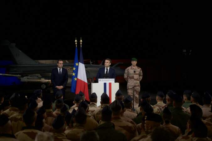 Emmanuel Macron réalise un discours pour les soldats français présents en Jordanie