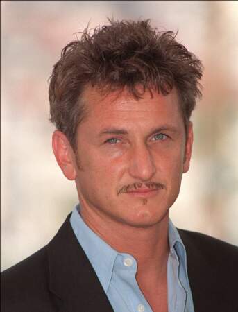 L'année 2003 marque un tournant dans sa carrière.
Sean Penn remporte l'Oscar du meilleur acteur grâce au film   "Mystic River" de Clint Eastwood.