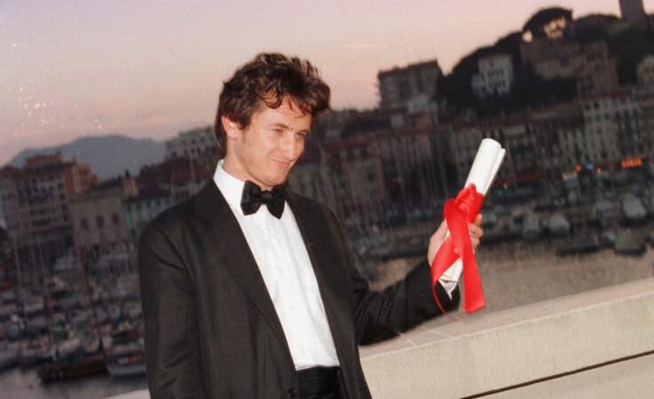 En 1997, Sean Penn est âgé de 37 ans et il reçoit le prix d'interprétation au Festival de Cannes pour son rôle dans le film "She's so lovely"