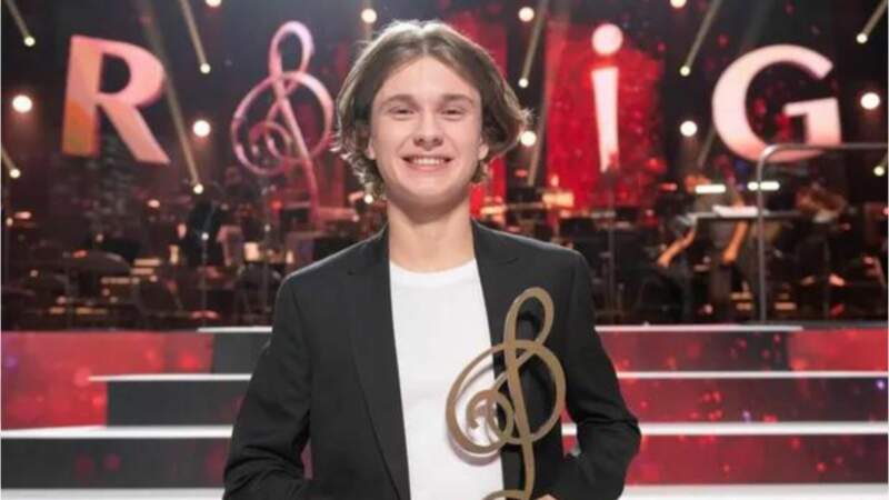 Simon Lopez, 16 ans, remporte l'édition 2021. Il a pu participer à des masterclass, des concerts et sortir un album en décembre 2022, chez Warner Classics.