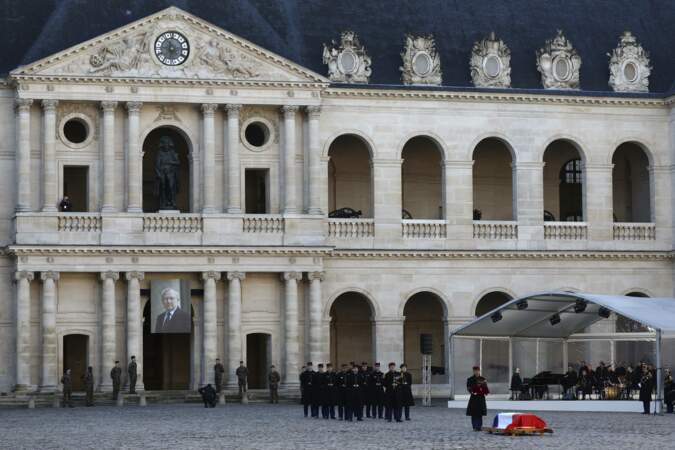 L'hommage à Jacques Delors dans la cour d’honneur de l’Hôtel national des Invalides